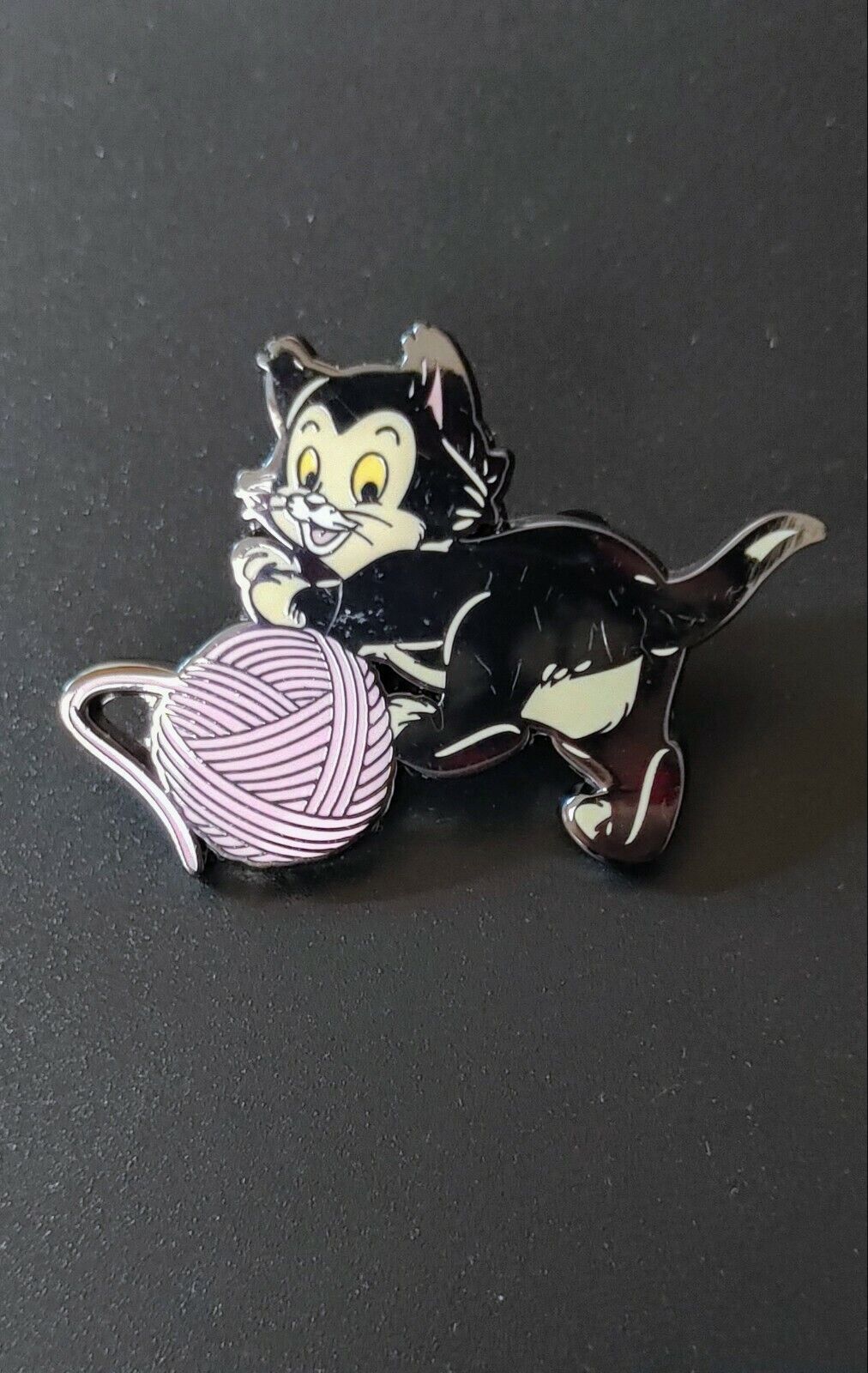 Disney Loungefly Figaro Pinocchio Cats Pin